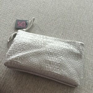 Sondra Roberts sequence snake white double zip fold magnetic purse bag new!